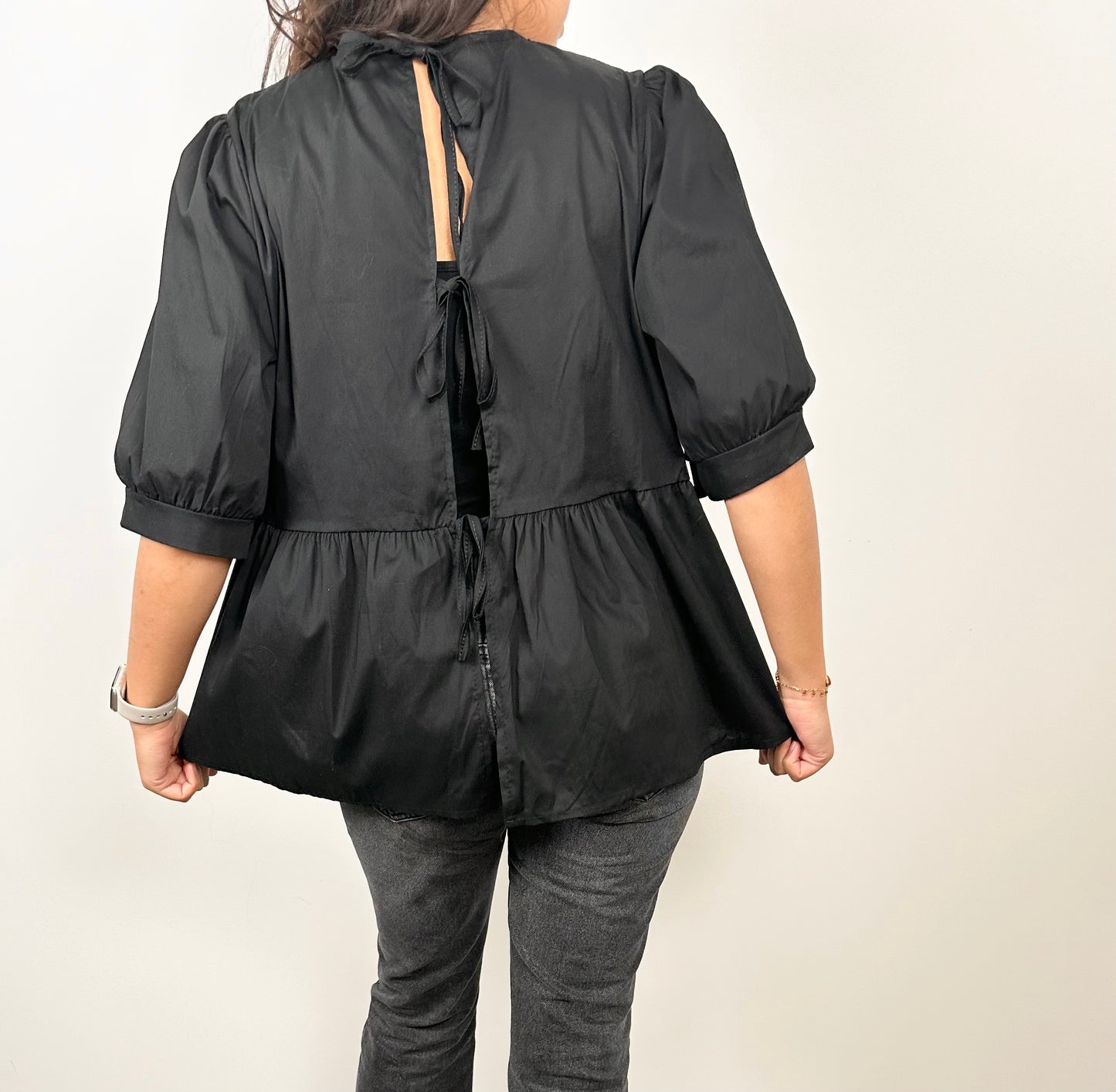 Blouse noir réversible avec noeuds et manches trois quarts